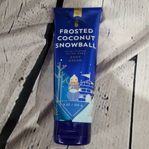 Bath and body  Frosted Coconut Snowball Body Cream